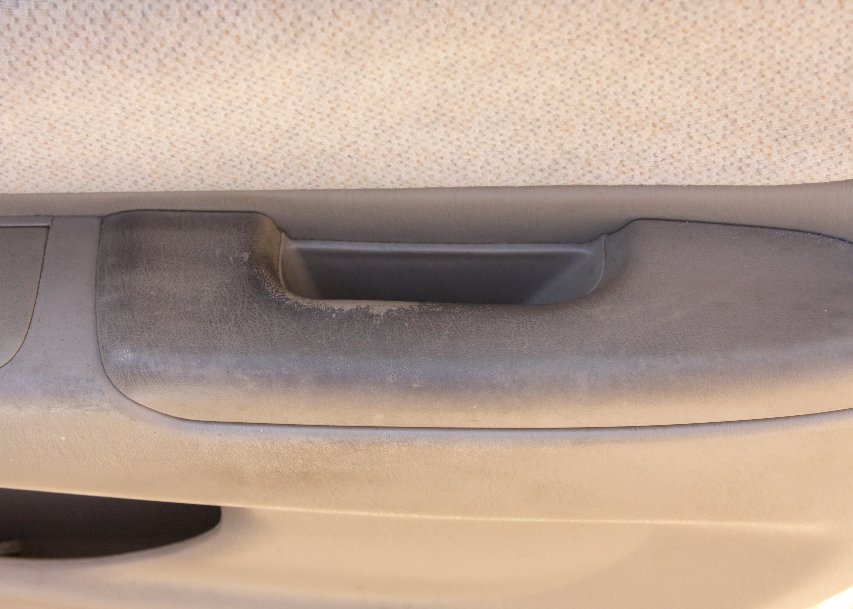 2002 White Toyota Corolla LE Sedan