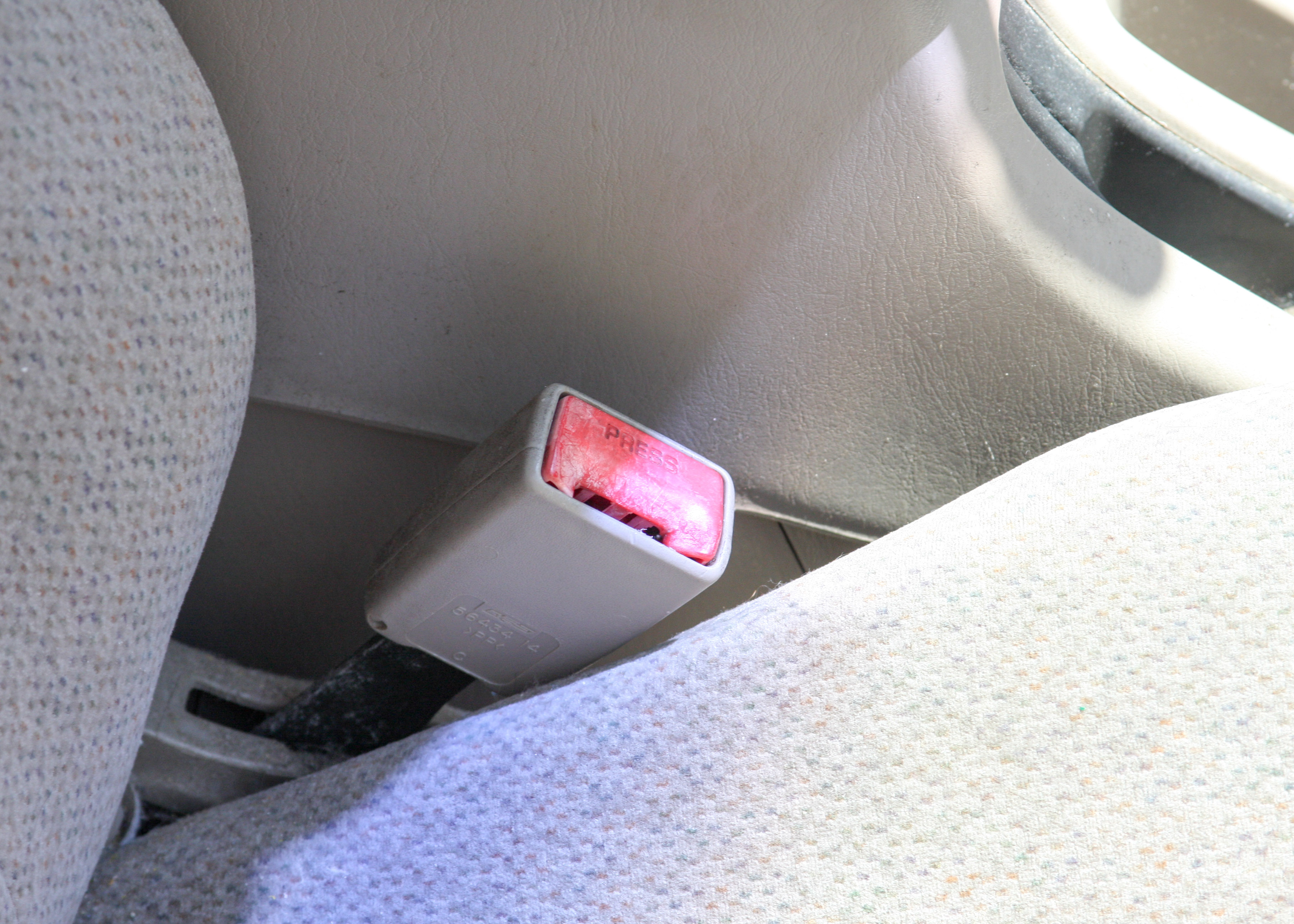 2002 White Toyota Corolla LE Sedan