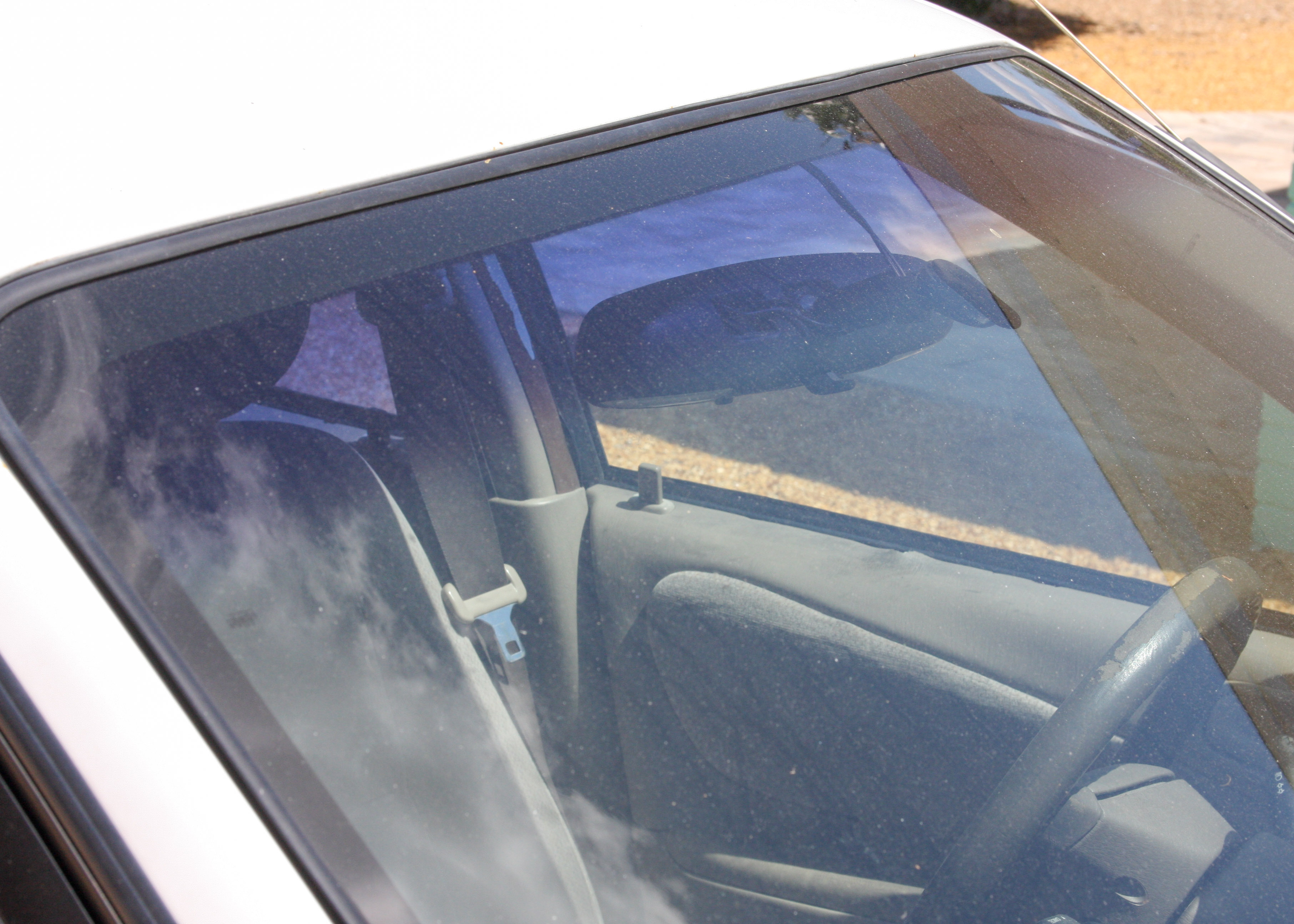 2002 White Toyota Corolla LE Sedan