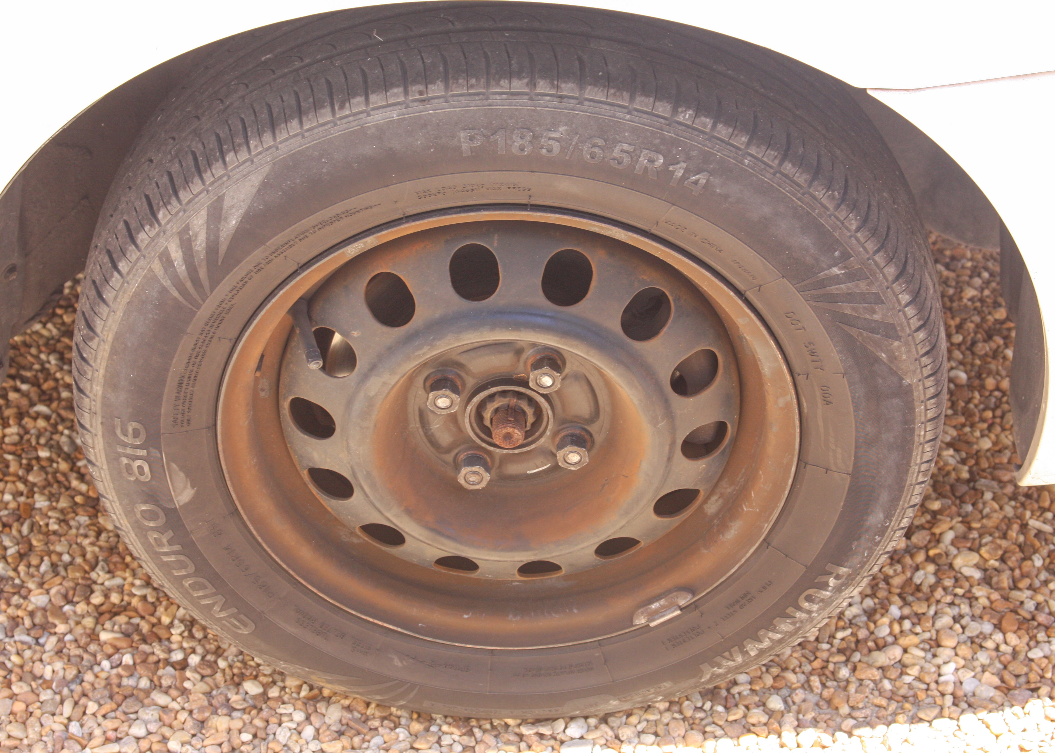 2002 White Toyota Corolla LE Sedan