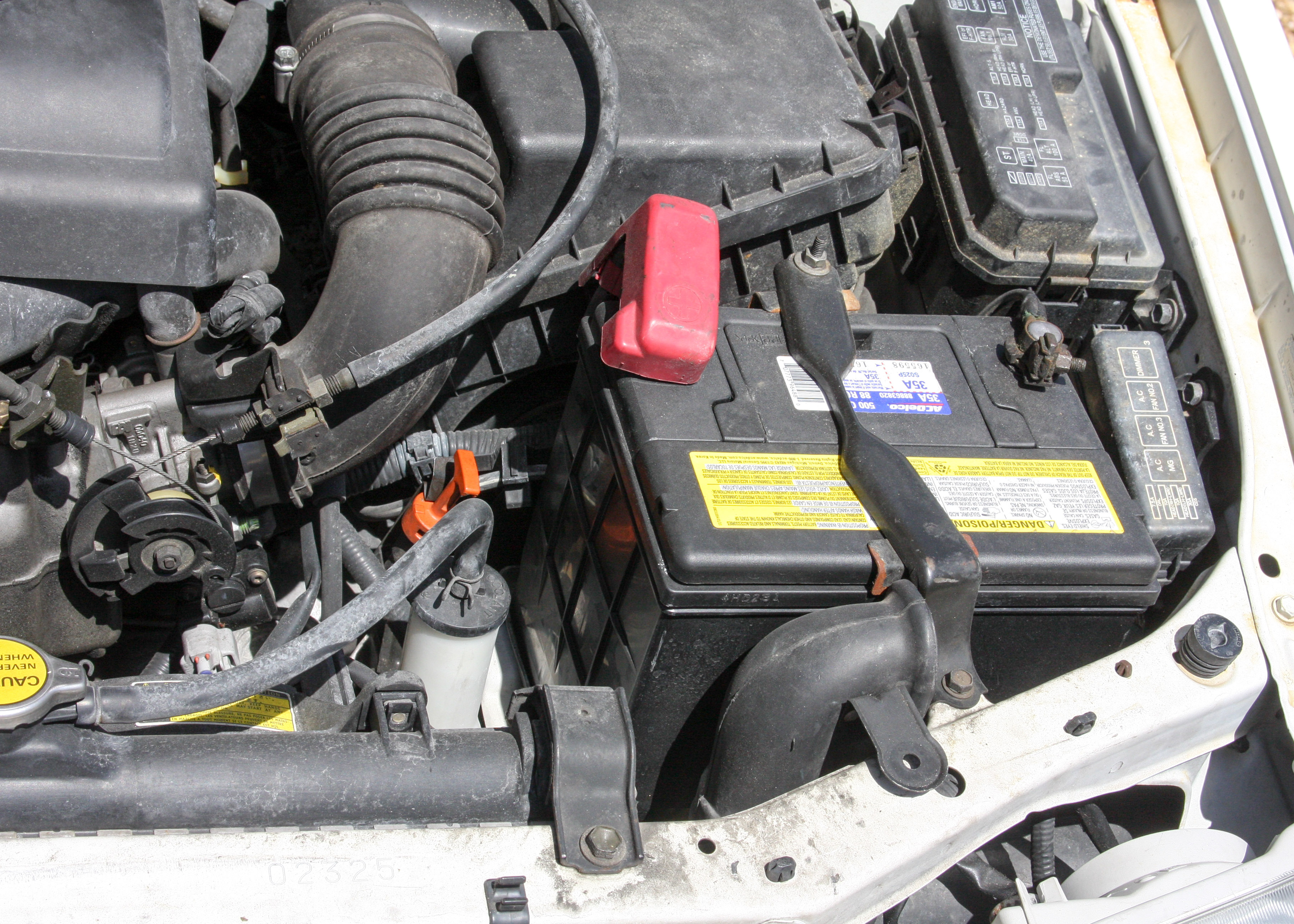 2002 White Toyota Corolla LE Sedan