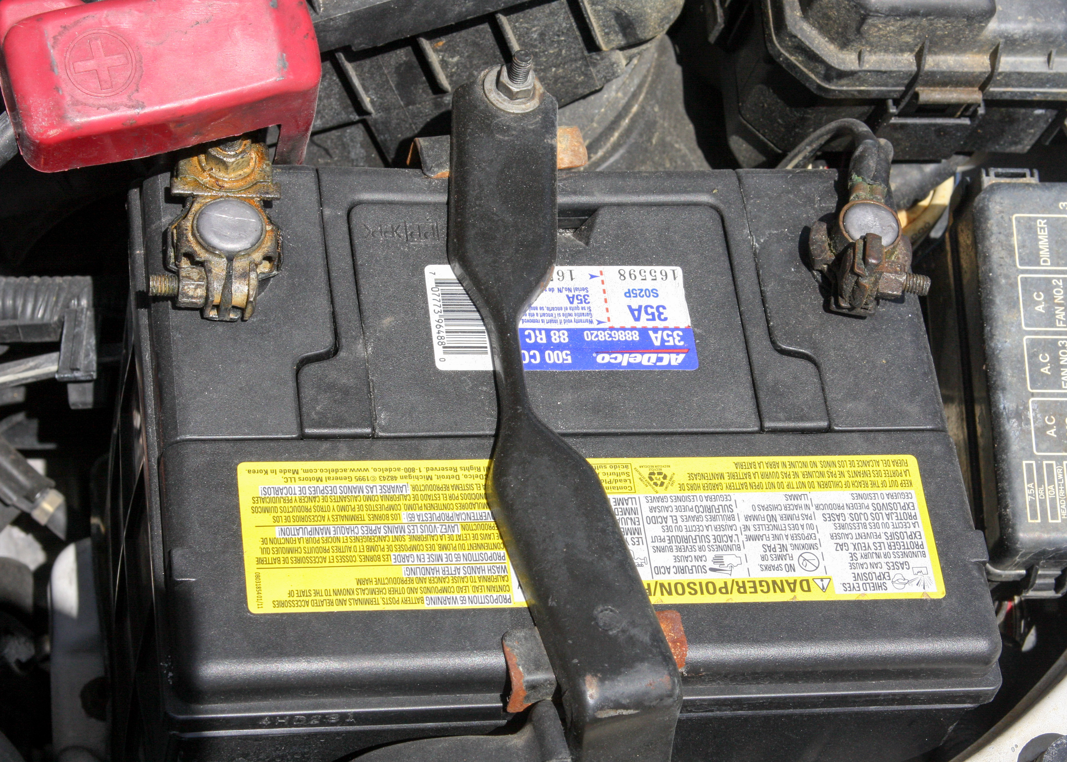 2002 White Toyota Corolla LE Sedan