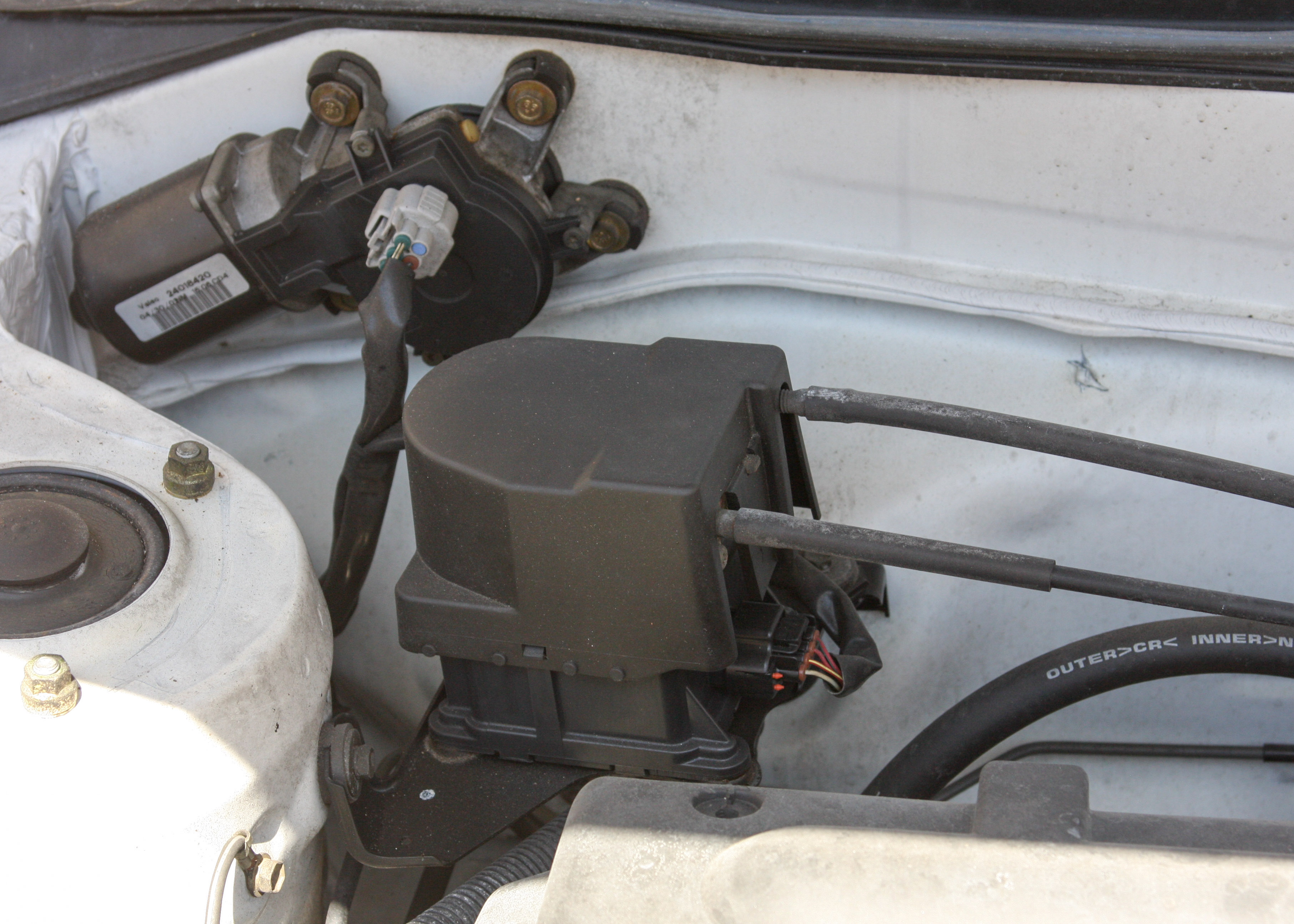 2002 White Toyota Corolla LE Sedan