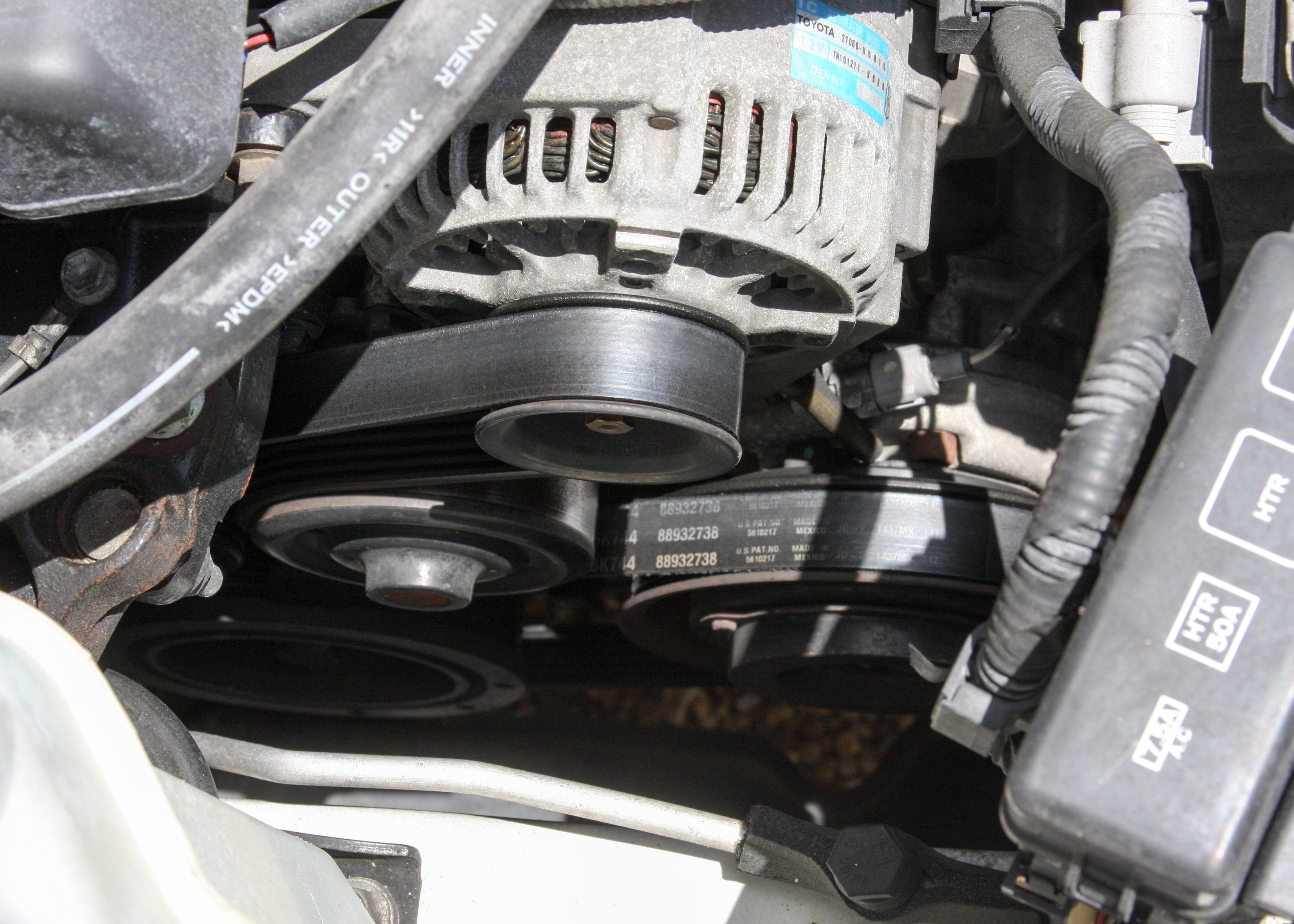 2002 White Toyota Corolla LE Sedan