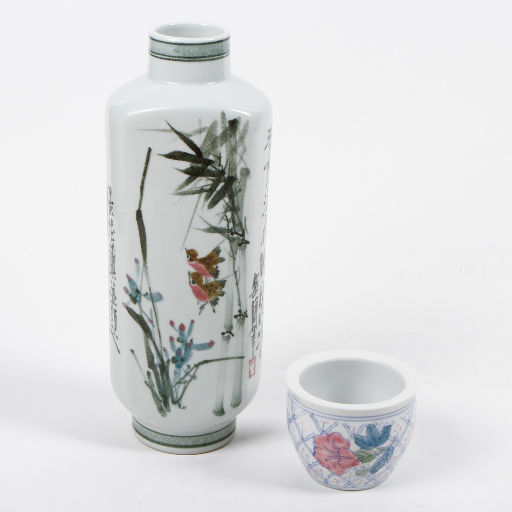 Pair of Porcelain Chinese Vases