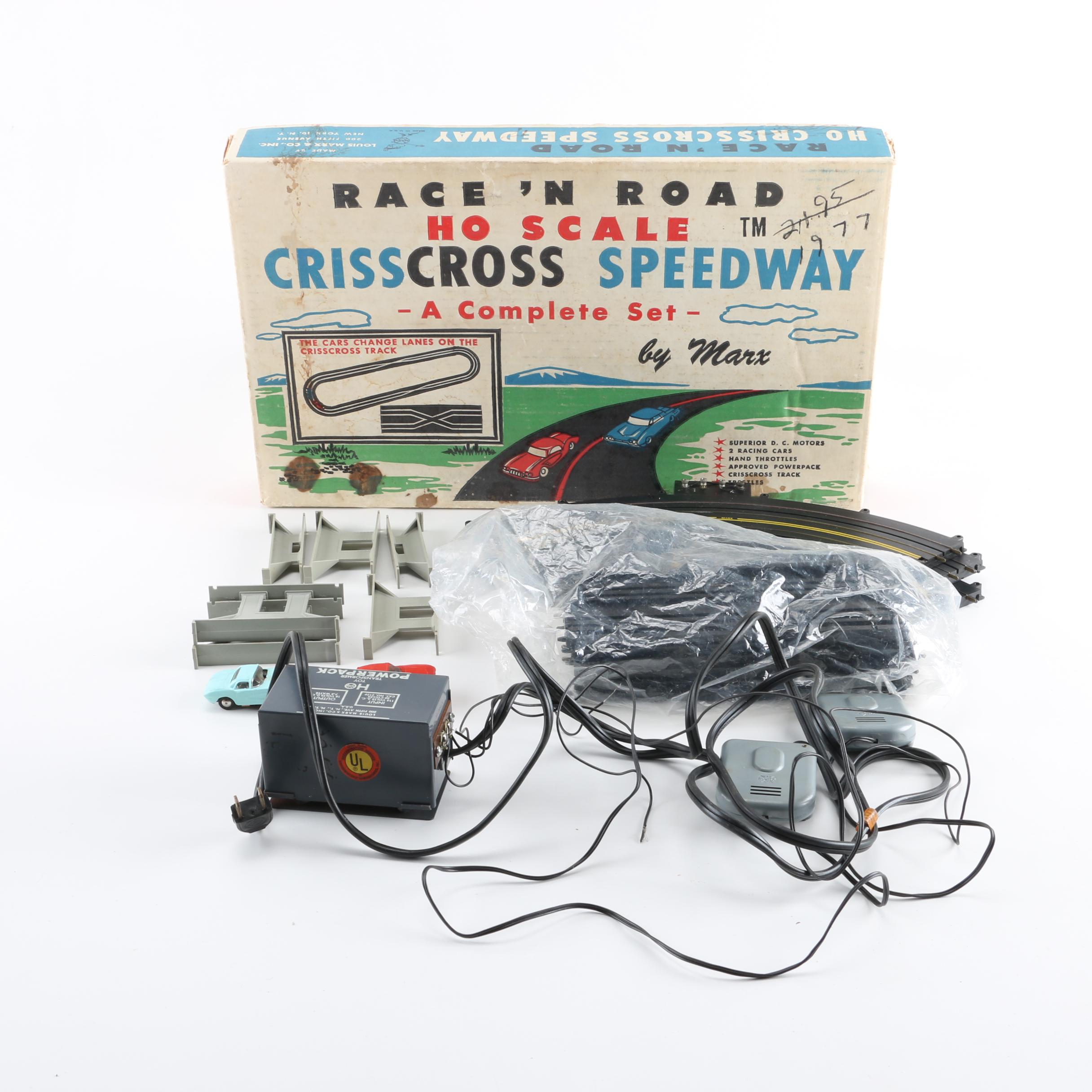 HO Scale Race 'N Road Crisscross Speedway by Marx