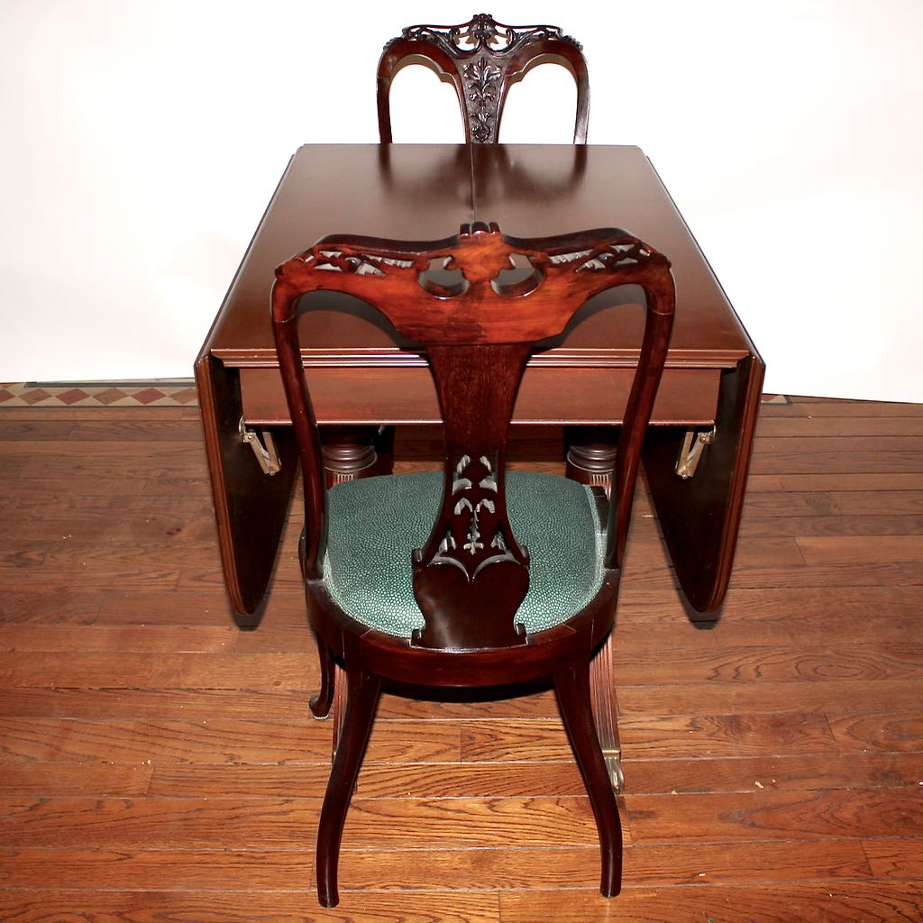 Duncan Phyfe Mahogany Drop Leaf Expanding Dining Table