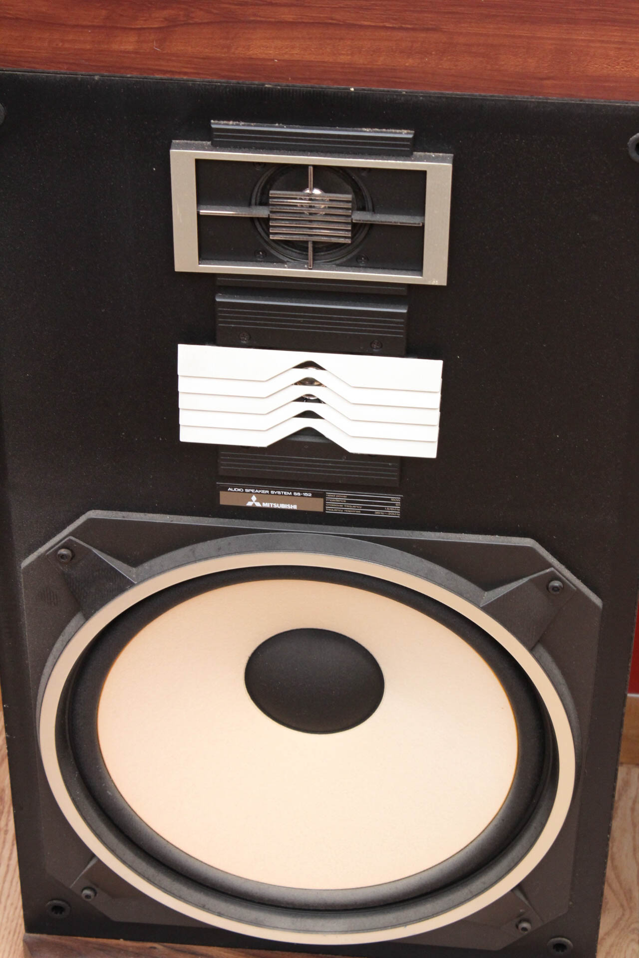 Mitsubishi SS-152 Speakers