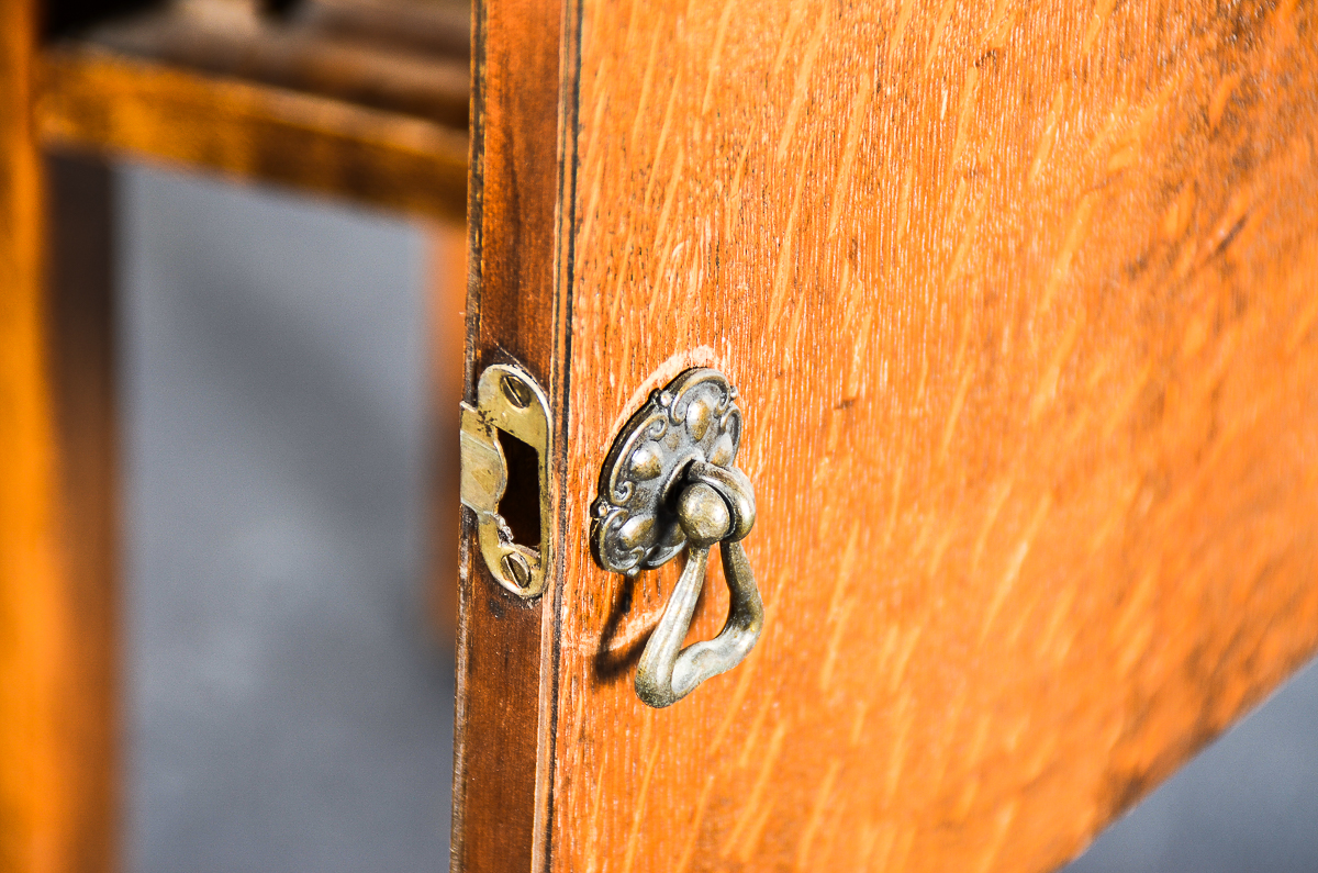 Antique Tiger Oak Side Table