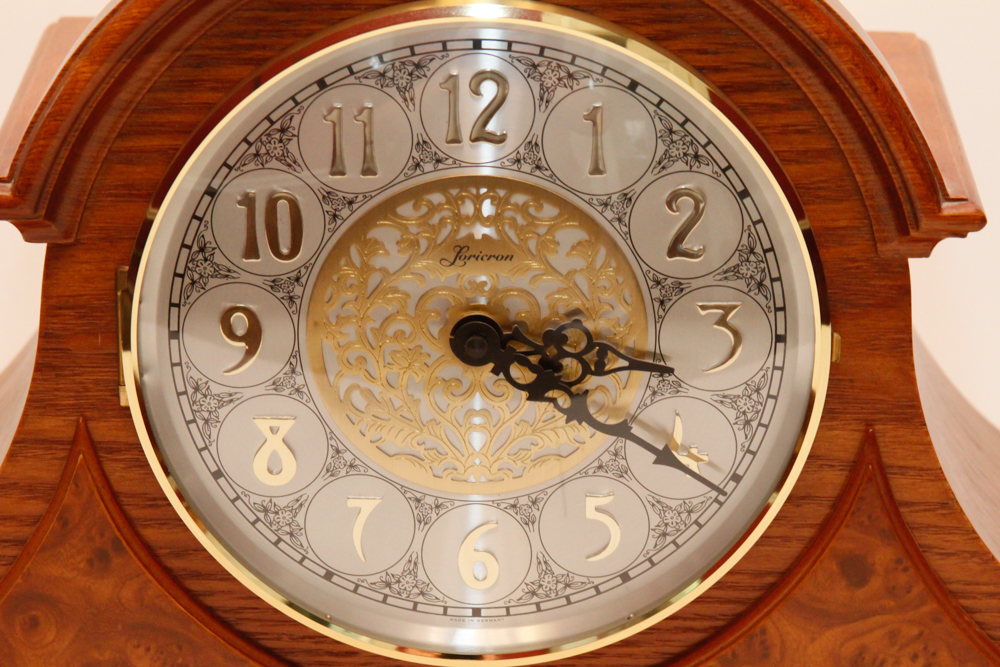 Loricron Mantel Clock