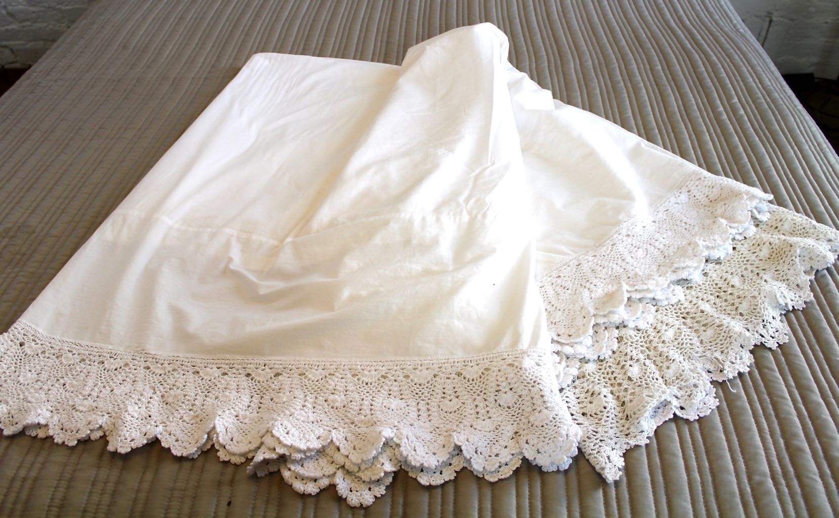 Coordinating Queen Size Ralph Lauren Bed Linens