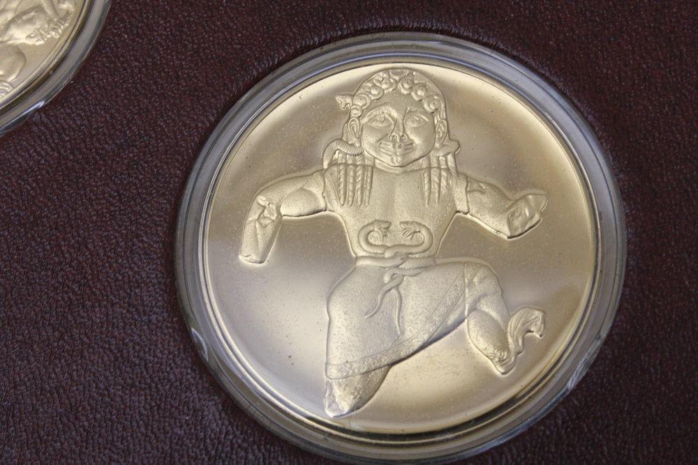 "The Art Treasures of Ancient Greece" 24K Gold and Bronze Art Medal Set Published by the Franklin Mint
