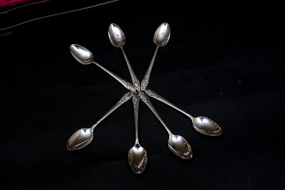 Community "White Orchid" Silver Plated Flatware Set Community