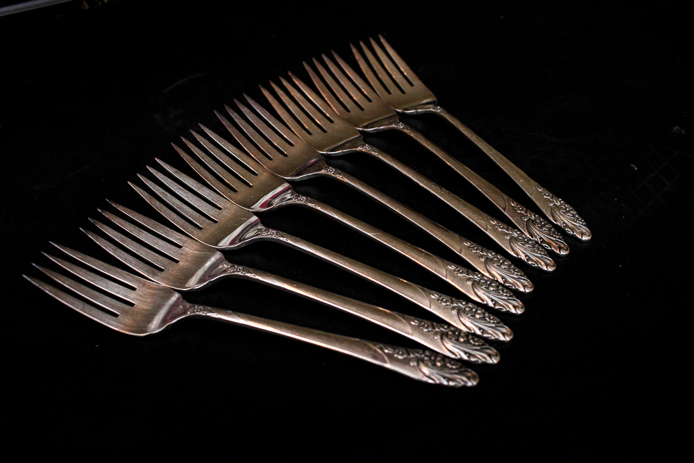 Community "White Orchid" Silver Plated Flatware Set Community