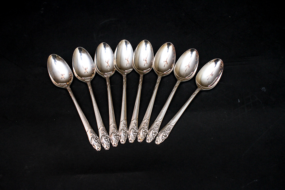 Community "White Orchid" Silver Plated Flatware Set Community