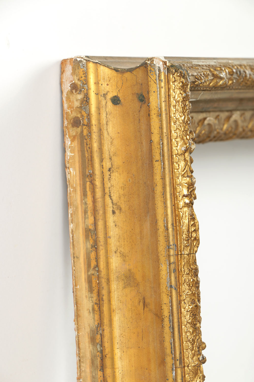 19th-Century Gilt and Gesso Italian Style Frame