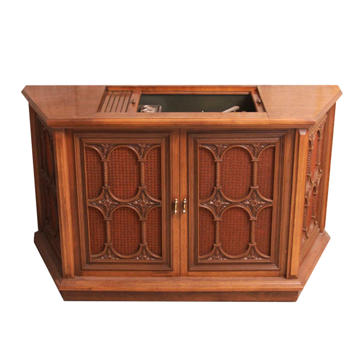 Vintage Magnavox Radio and Record Player Cabinet