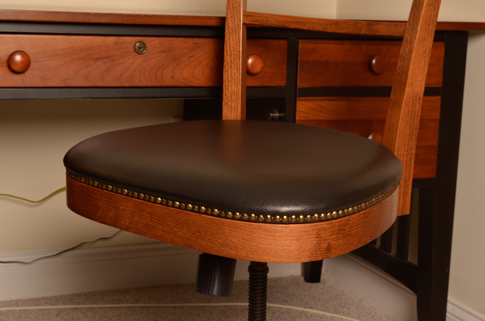 Ethan Allen Shaker Style Desk With Chair