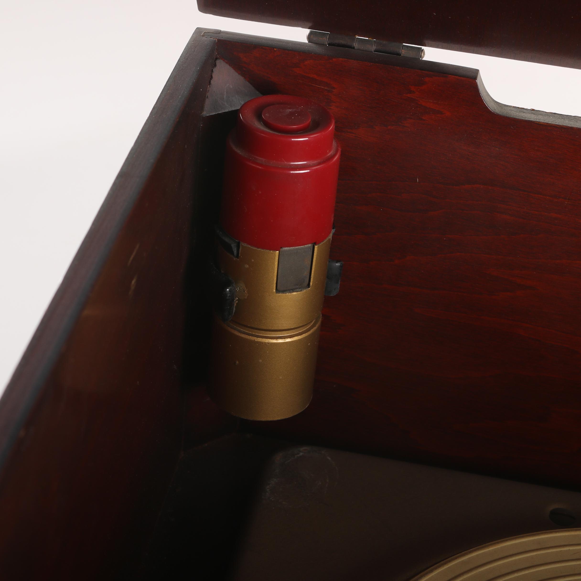 Vintage Motorola Tube Stereo and Turntable