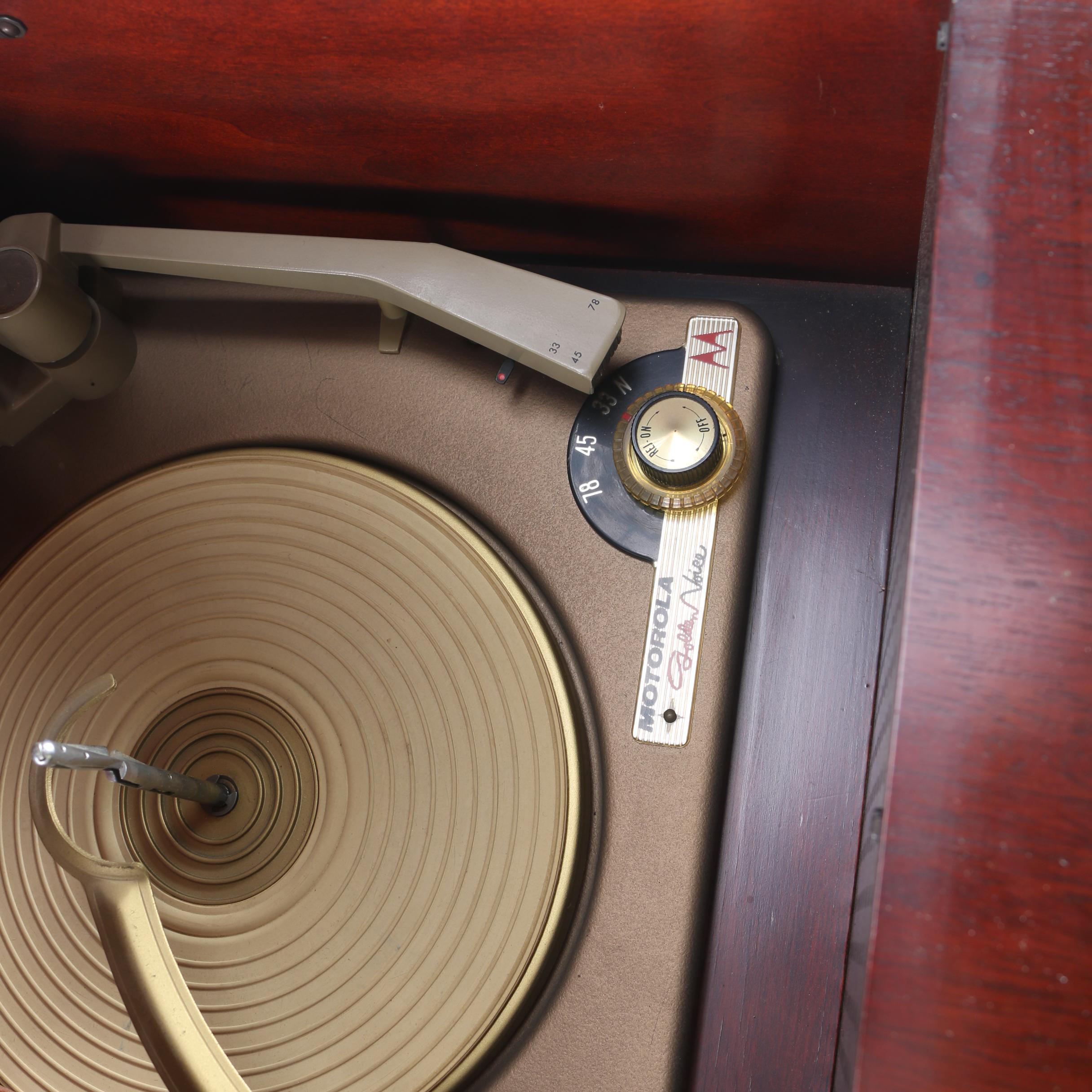 Vintage Motorola Tube Stereo and Turntable
