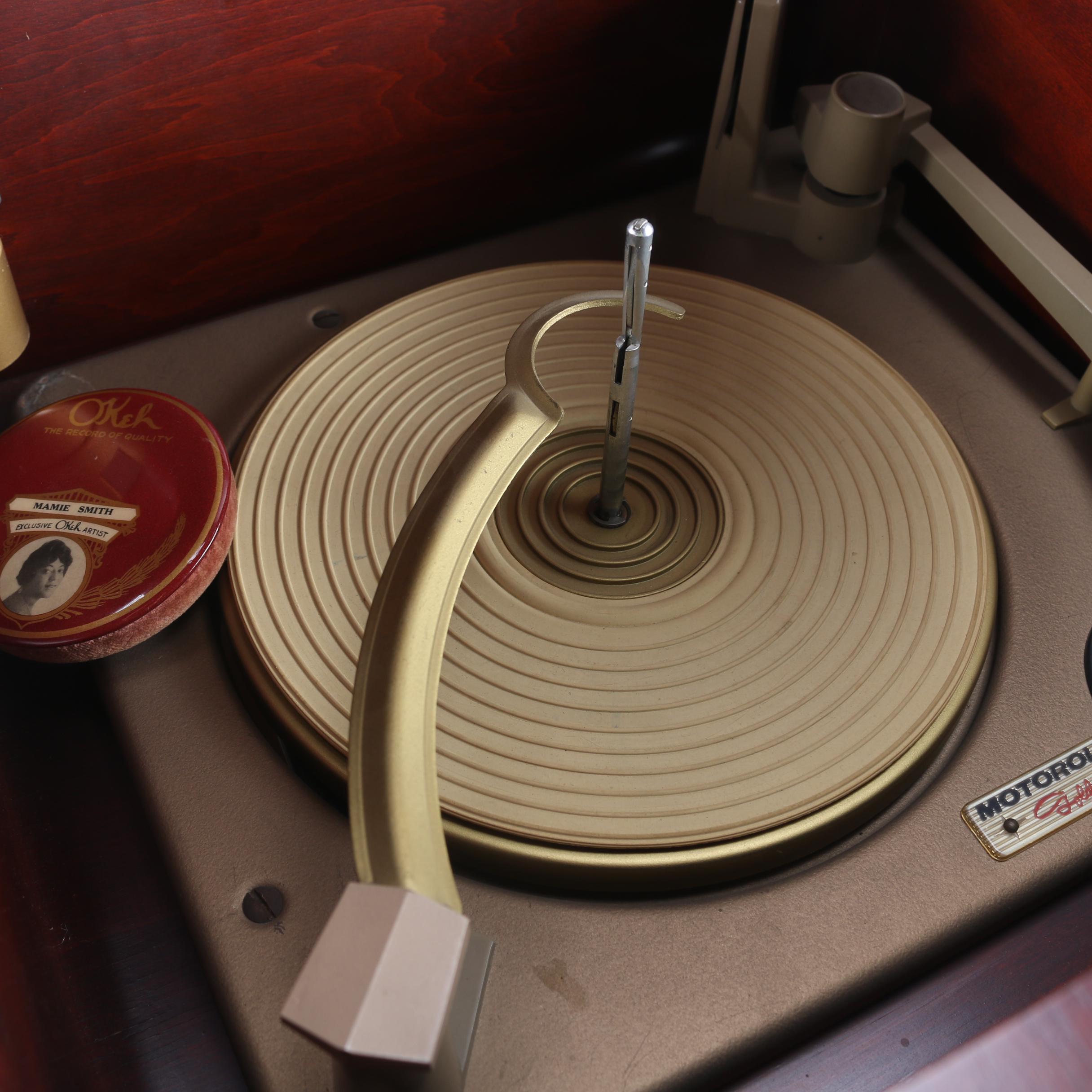 Vintage Motorola Tube Stereo and Turntable