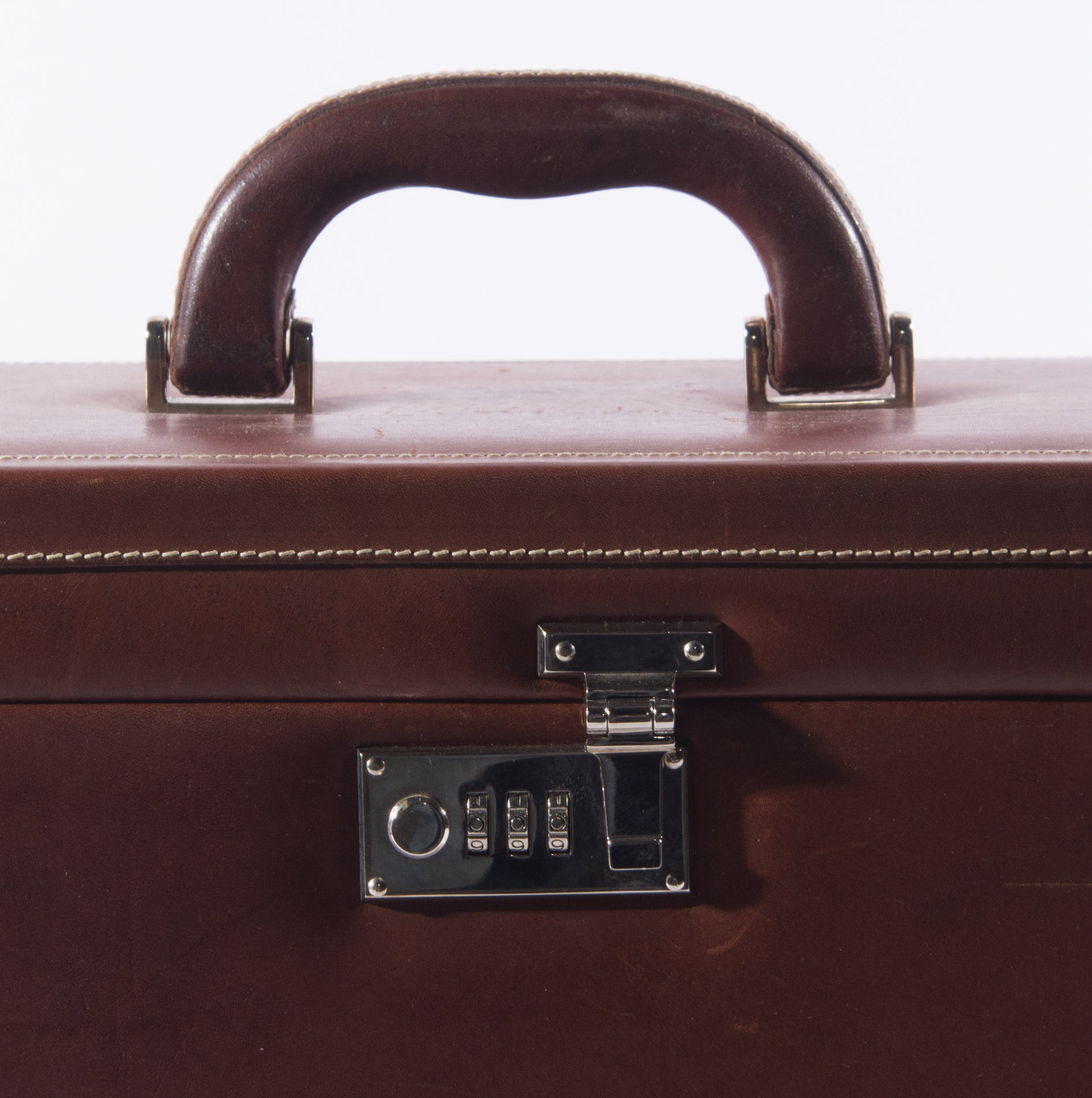 Dooney & Bourke Alto Collection Train Case