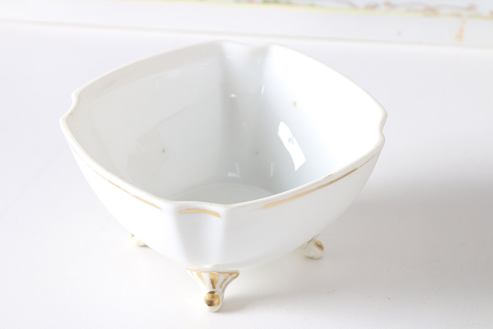 Early 20th Century Hand Painted Nippon Morimura Dresser Set