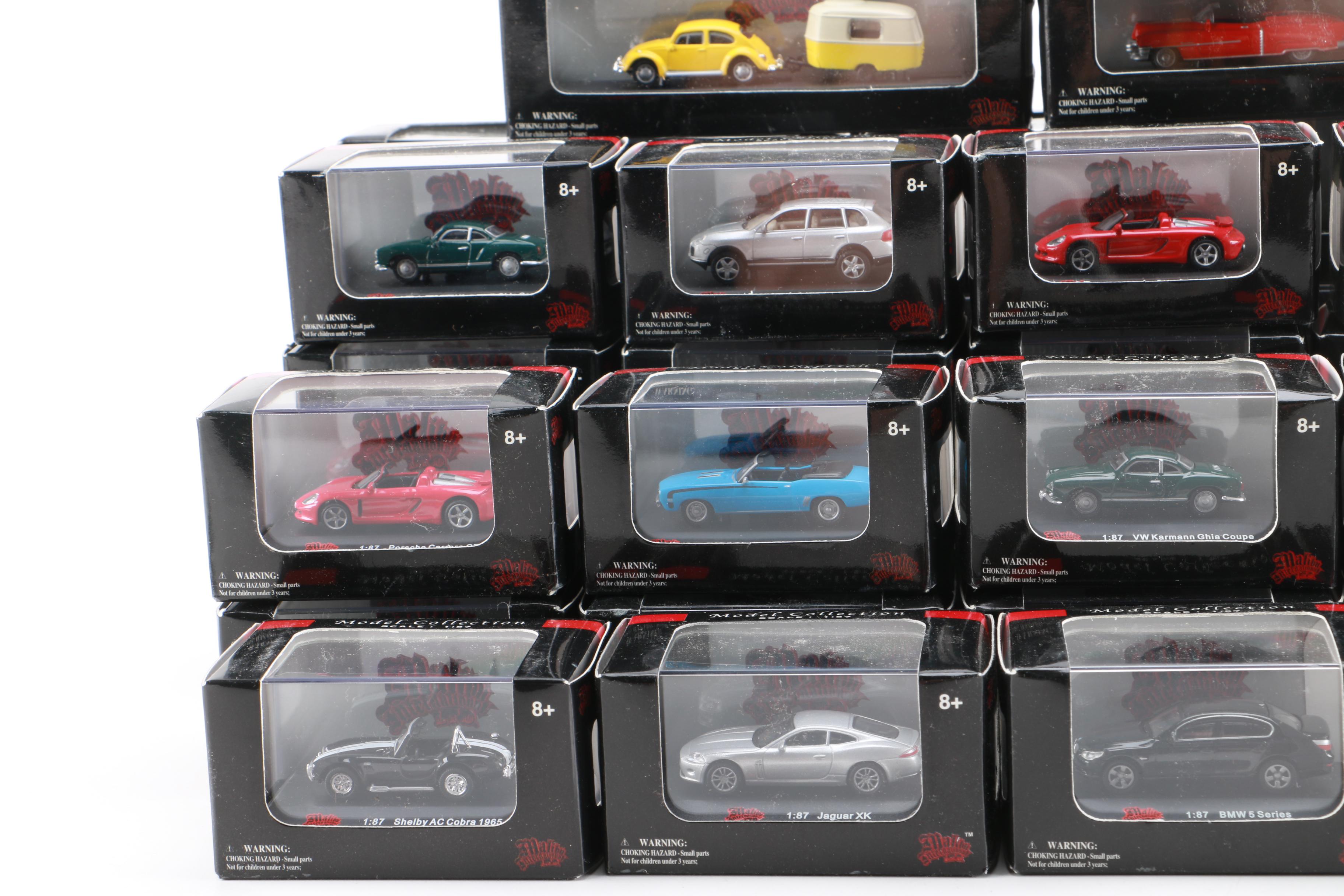 Malibu International 1:87 Scale Model Die-Cast Cars