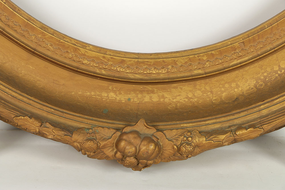 1870s American Style Oval Frame with Gesso Molding
