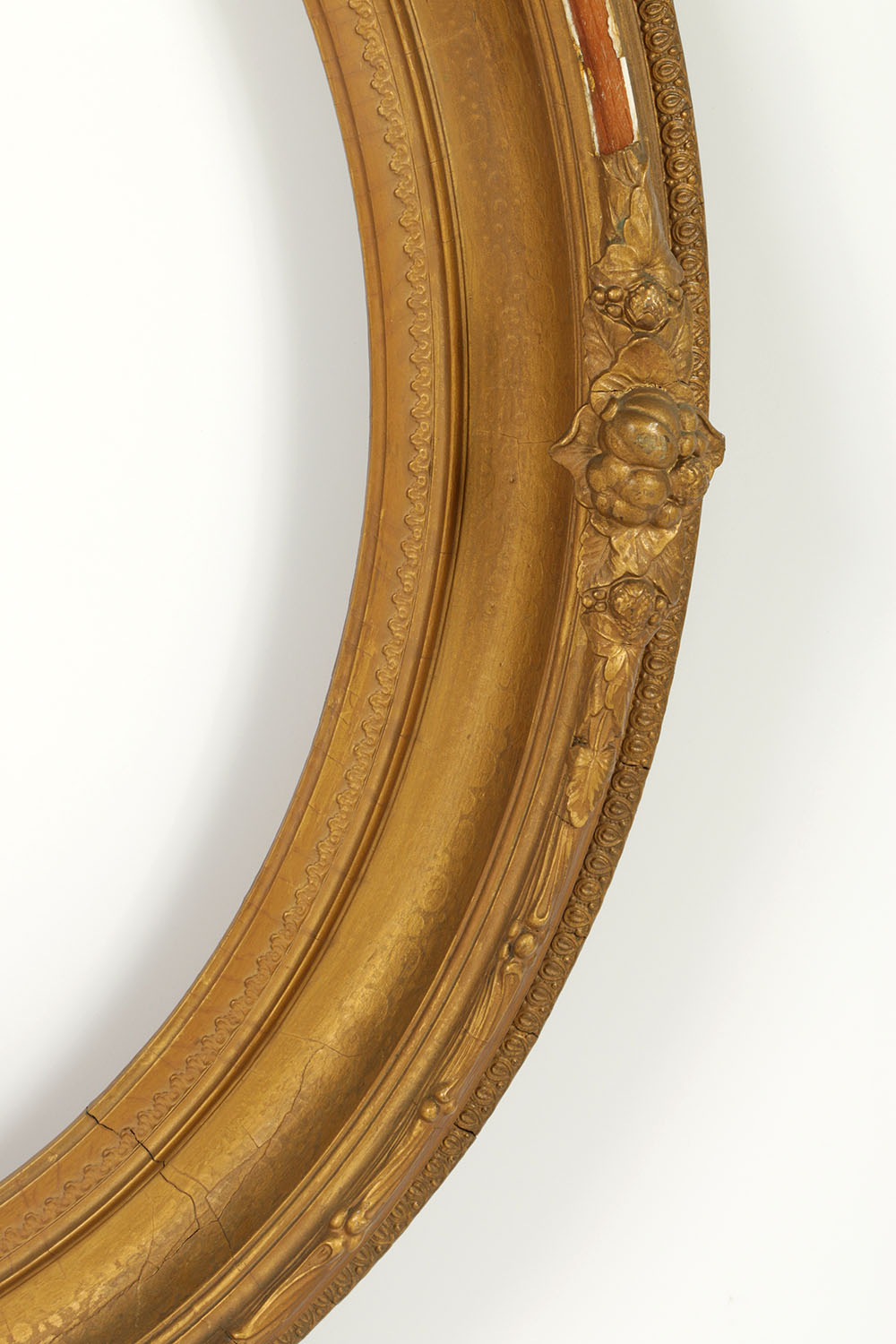 1870s American Style Oval Frame with Gesso Molding