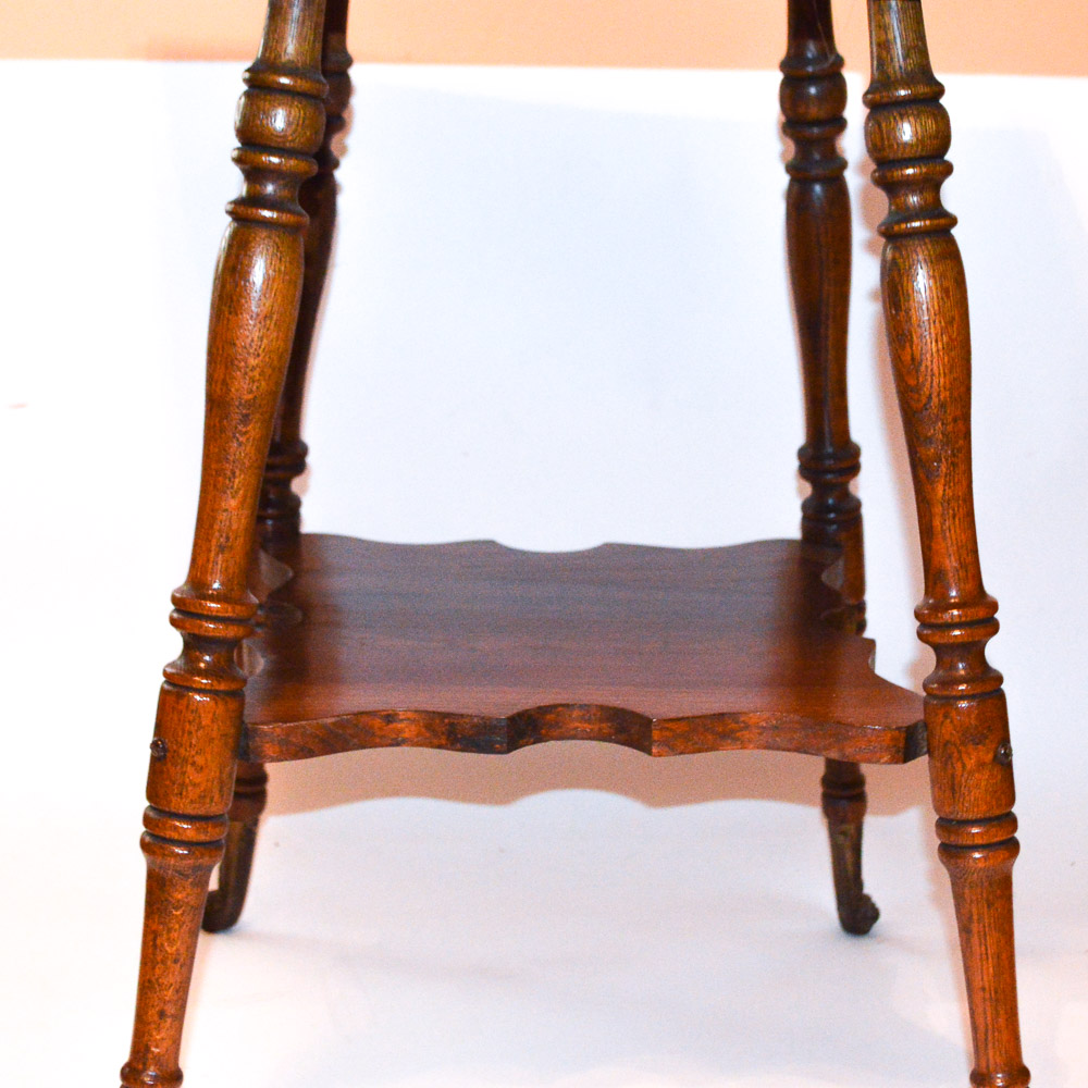 Mid 20th Century Oak Side Table