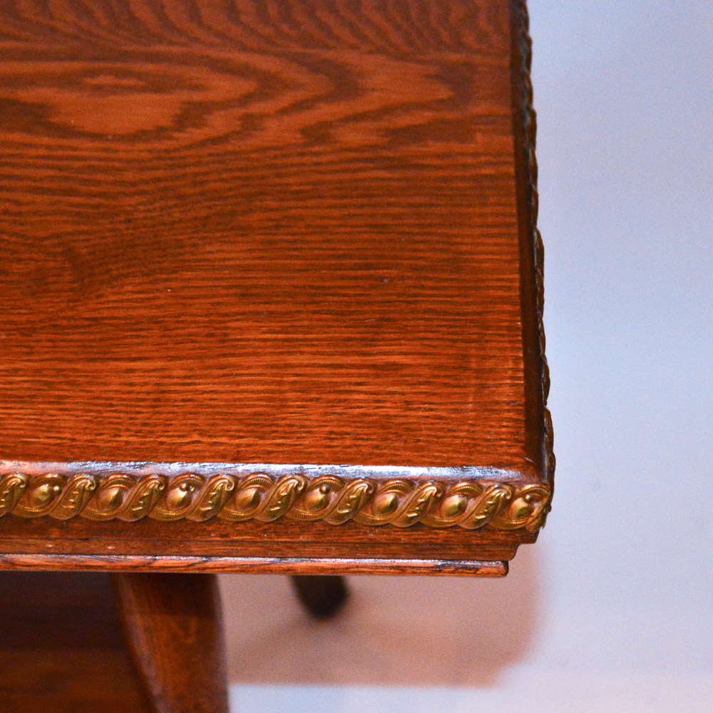 Mid 20th Century Oak Side Table