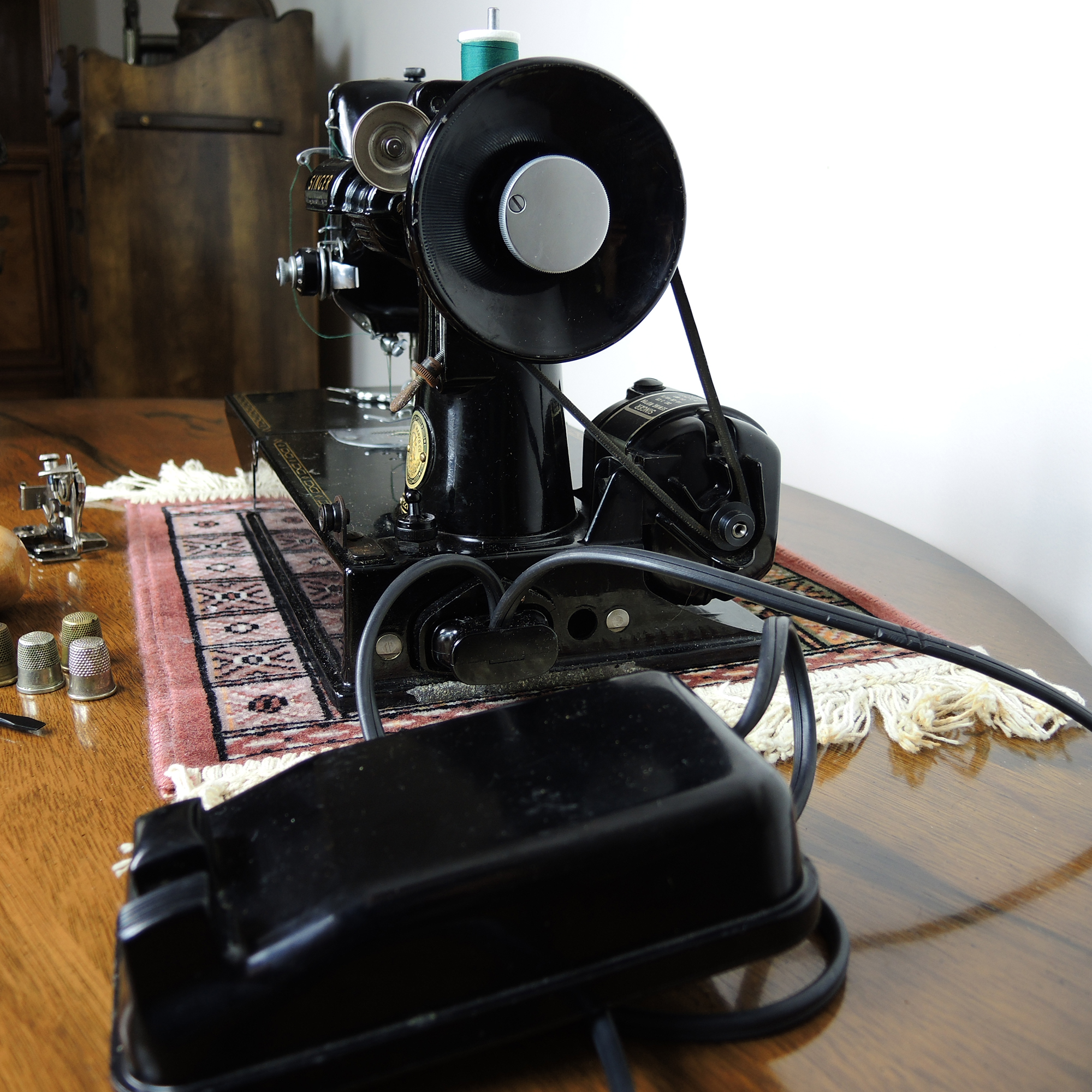 Singer 221- Electric Sewing Machine
