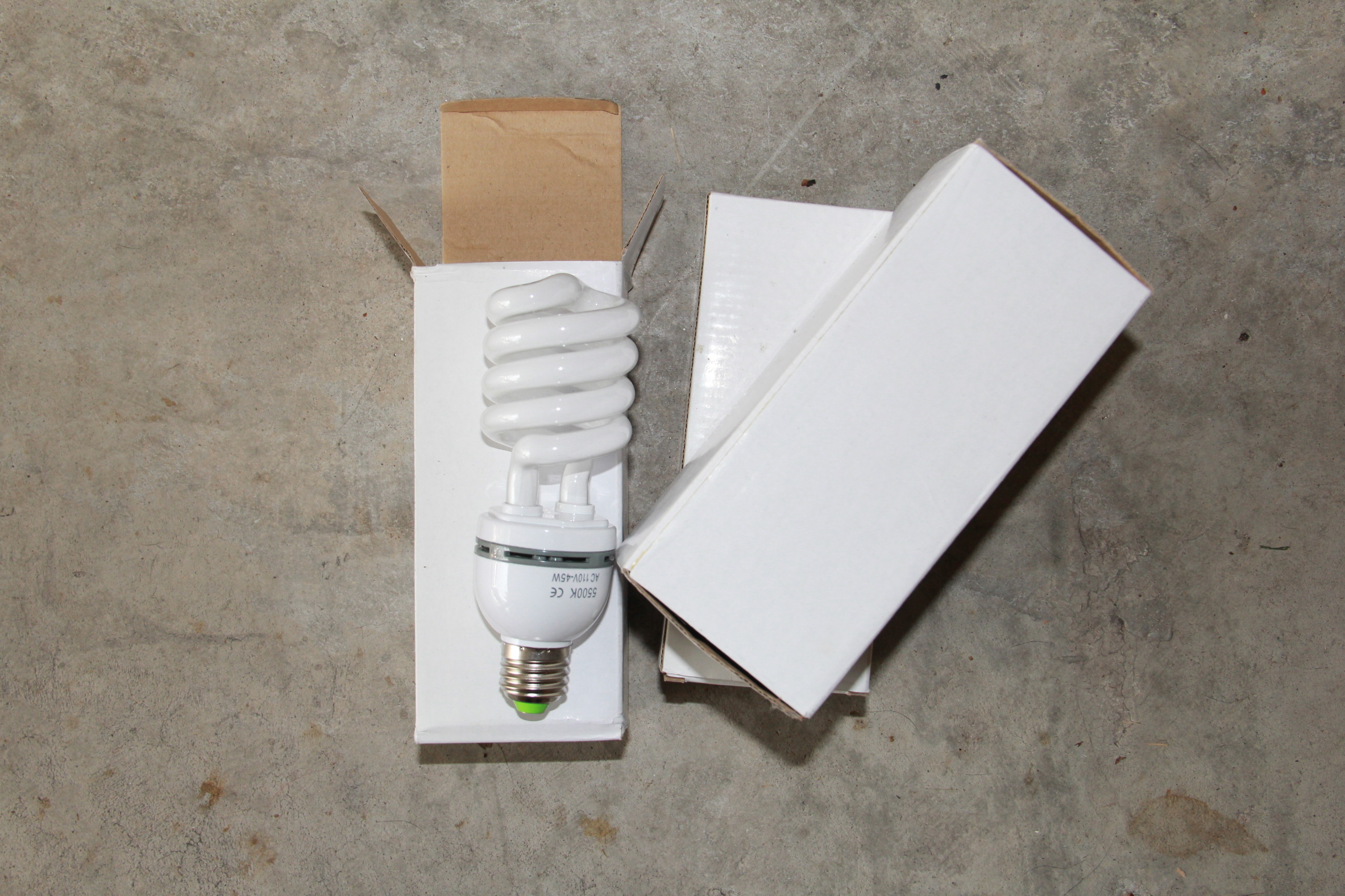 ePhoto Studio Lighting Kit and Backdrop