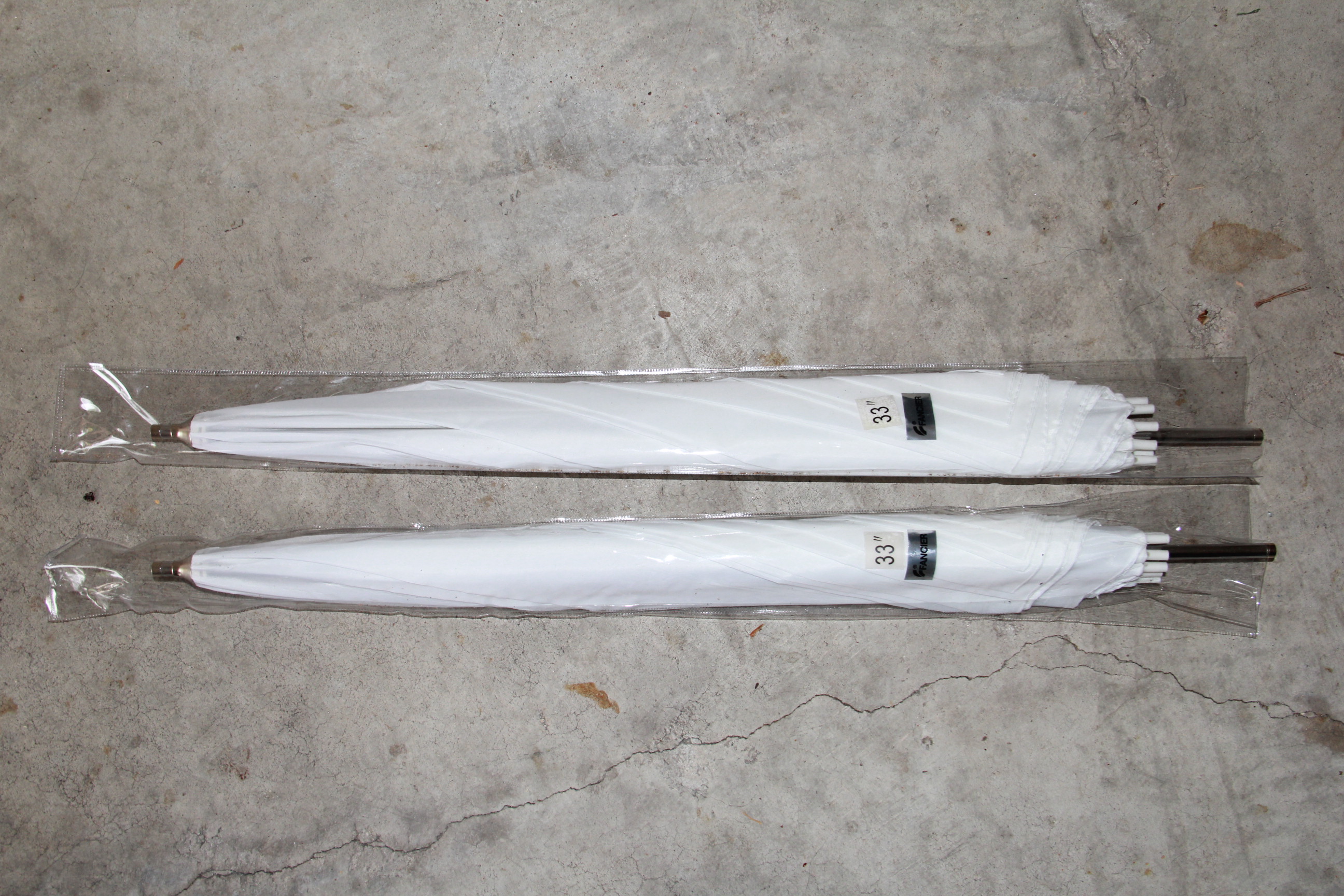 ePhoto Studio Lighting Kit and Backdrop