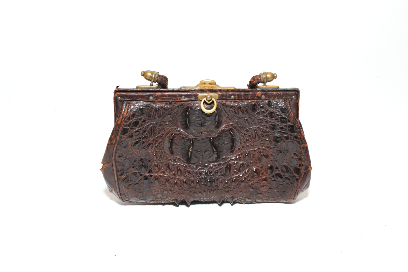 1940s Small Vintage Genuine Alligator Handbag