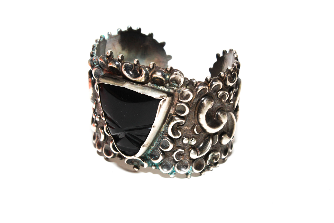 Mexican Sterling Silver Cuff Bracelet With Onyx Face