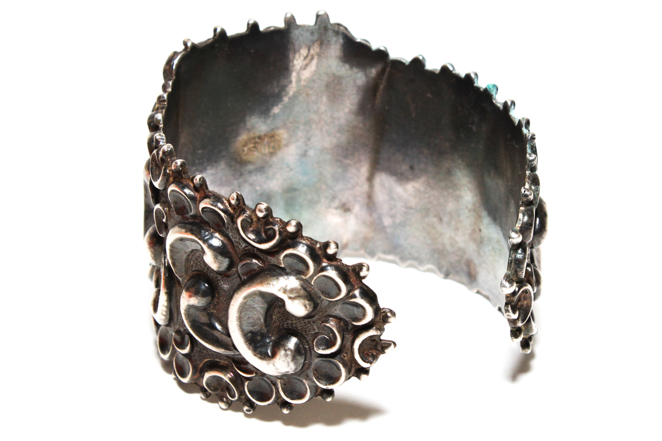 Mexican Sterling Silver Cuff Bracelet With Onyx Face