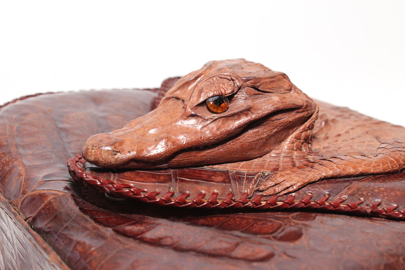 1940s S&S Genuine Taxidermy Alligator Handbag from Cuba