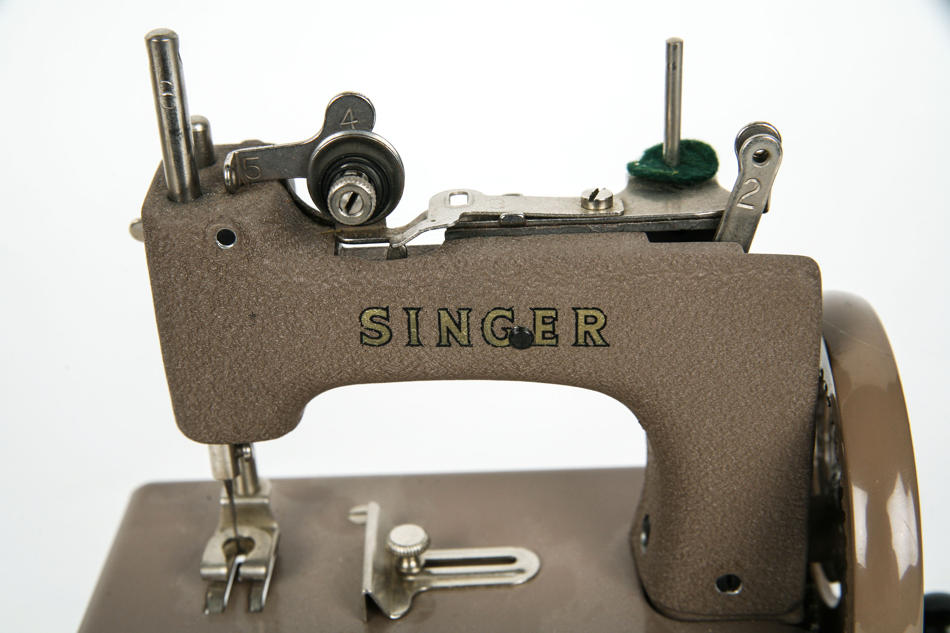 Vintage Singer SewHandy Child's Sewing Machine