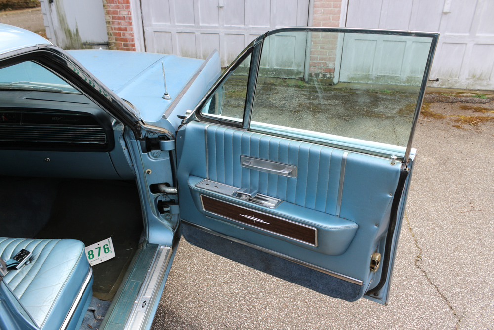 1964 Lincoln Continental Sedan