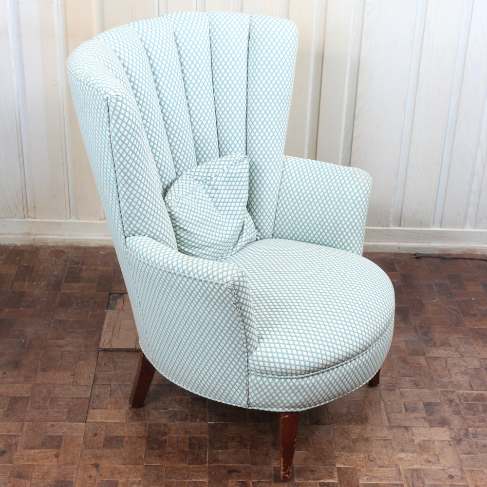 Upholstered Fan Back Chair