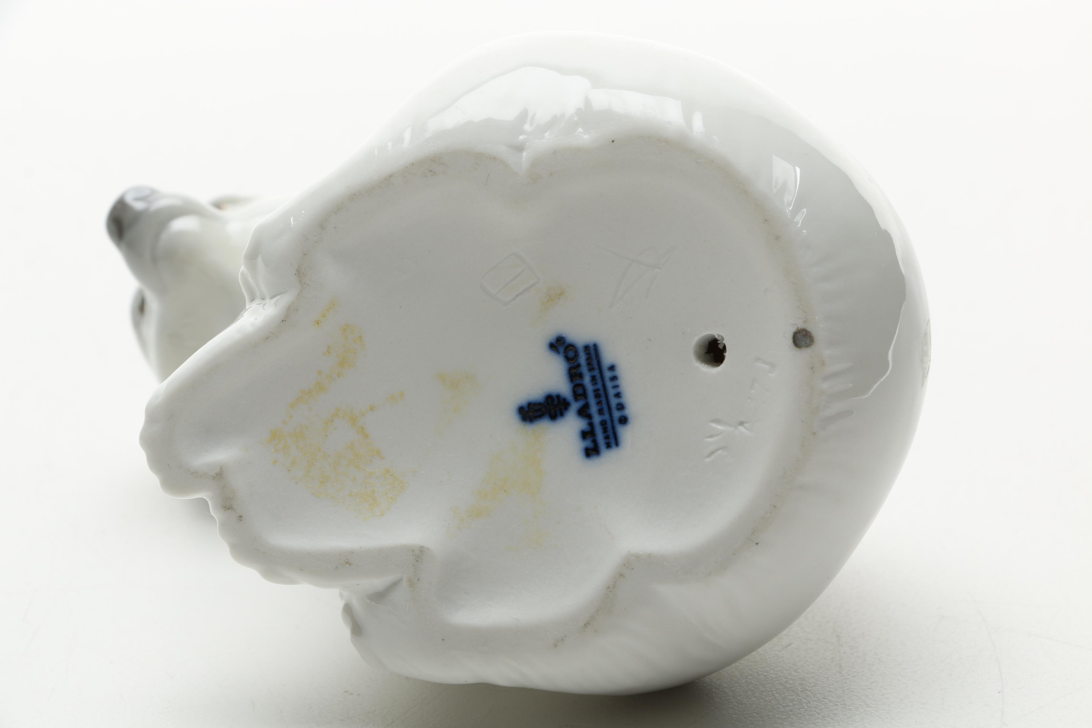 Lladró "Seated Polar Bear" Porcelain Figurine