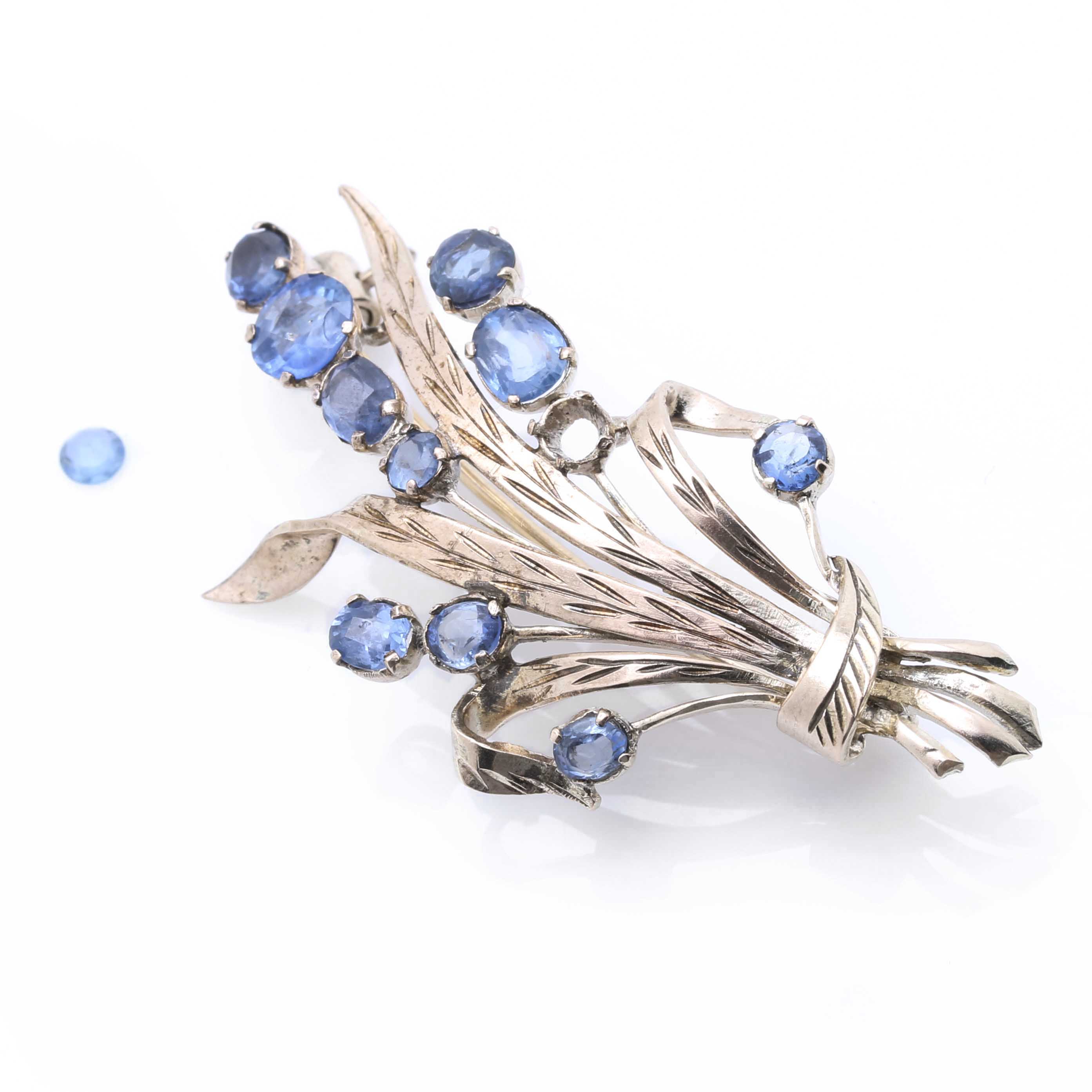 9K Yellow Gold Natural Sapphire Sheaf of Wheat Brooch