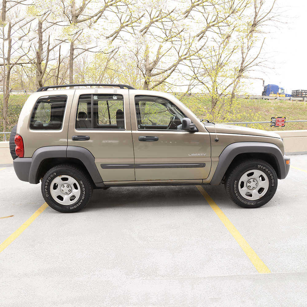 2004 Tan Jeep Liberty 4x4