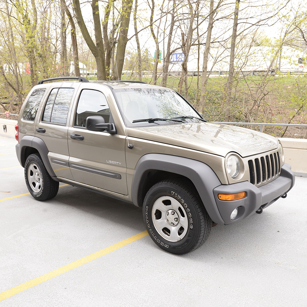 2004 Tan Jeep Liberty 4x4
