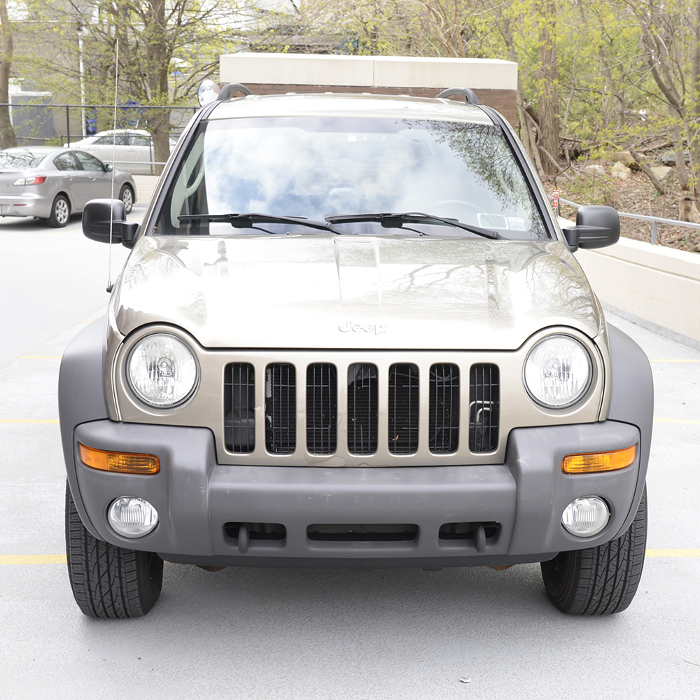 2004 Tan Jeep Liberty 4x4