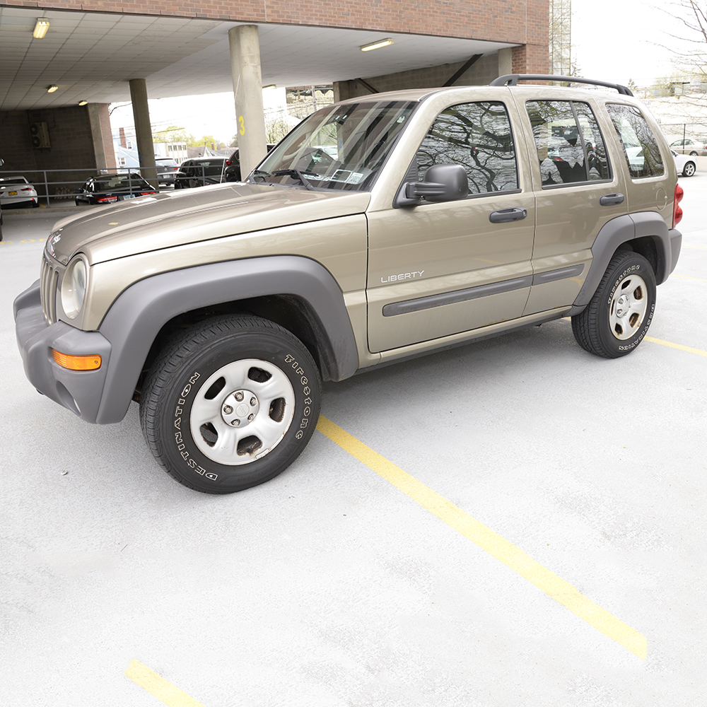 2004 Tan Jeep Liberty 4x4