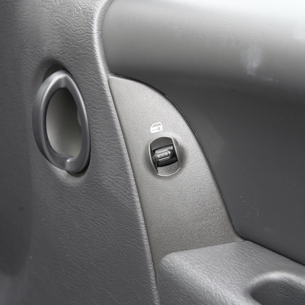 2004 Tan Jeep Liberty 4x4