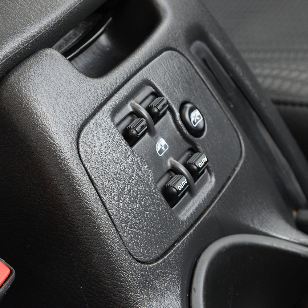 2004 Tan Jeep Liberty 4x4